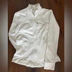 Hooded Define Jacket Mesh Vent *Nulu in White: Size 12 🤍